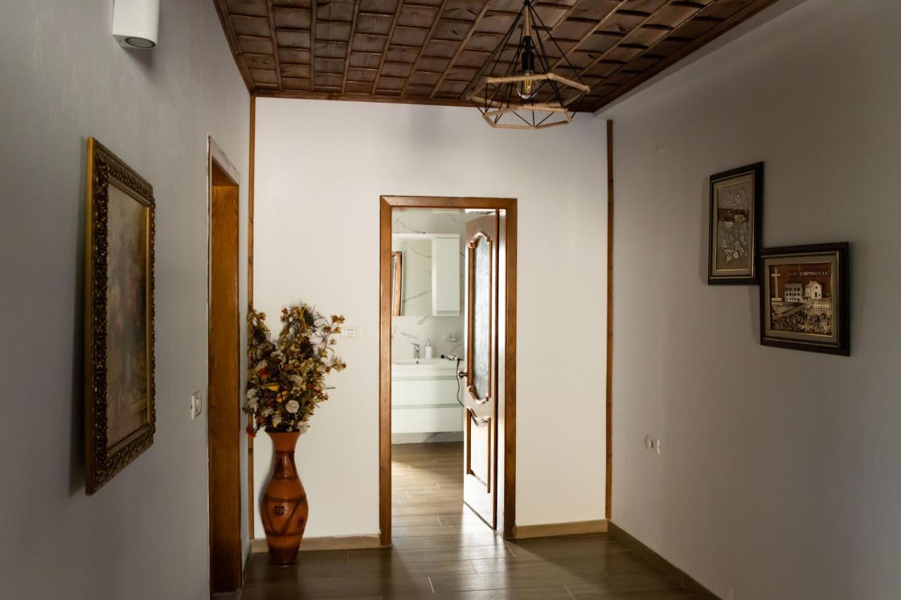 Appartement Eni Entire *