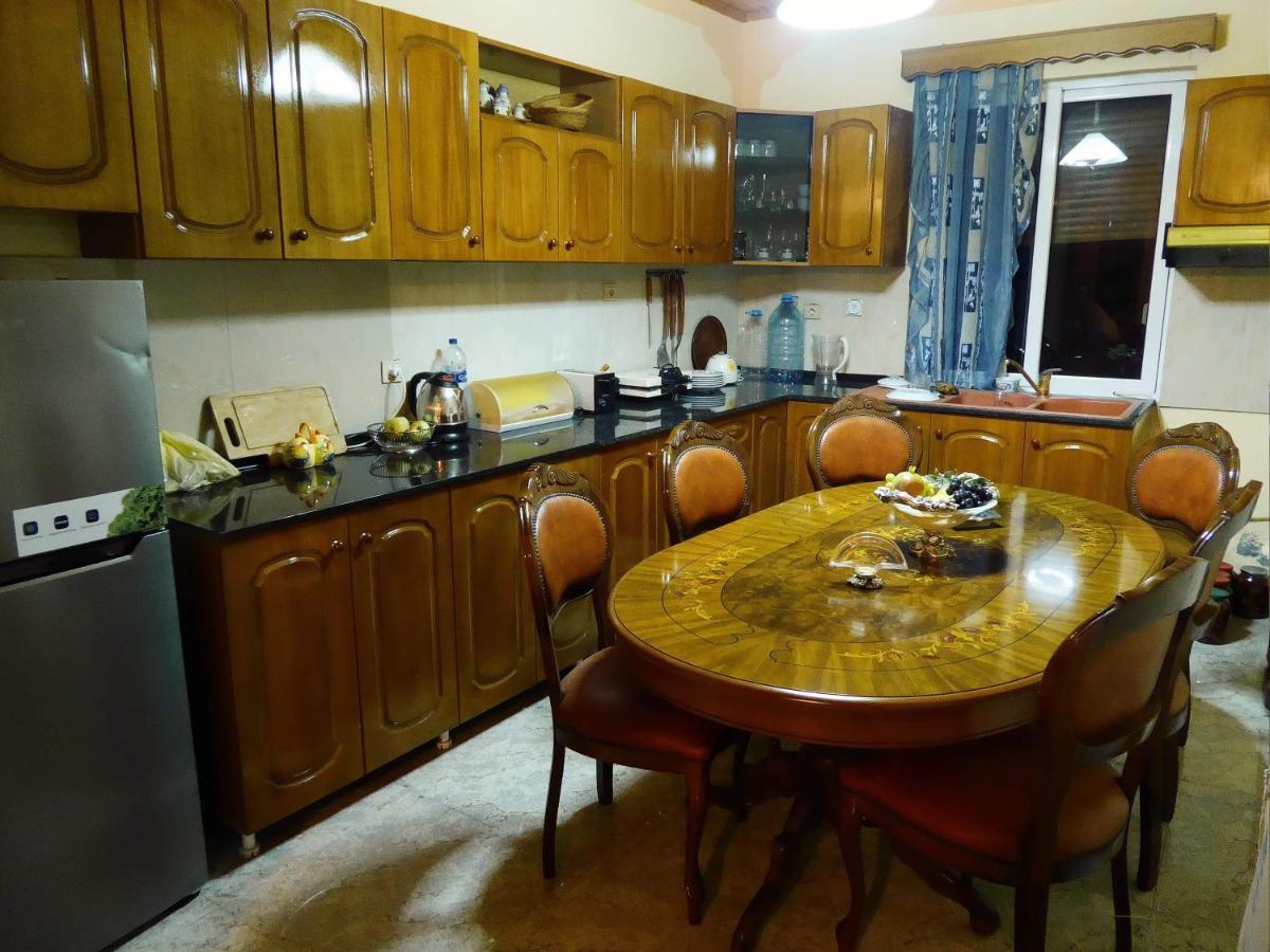 Appartement Eni Entire